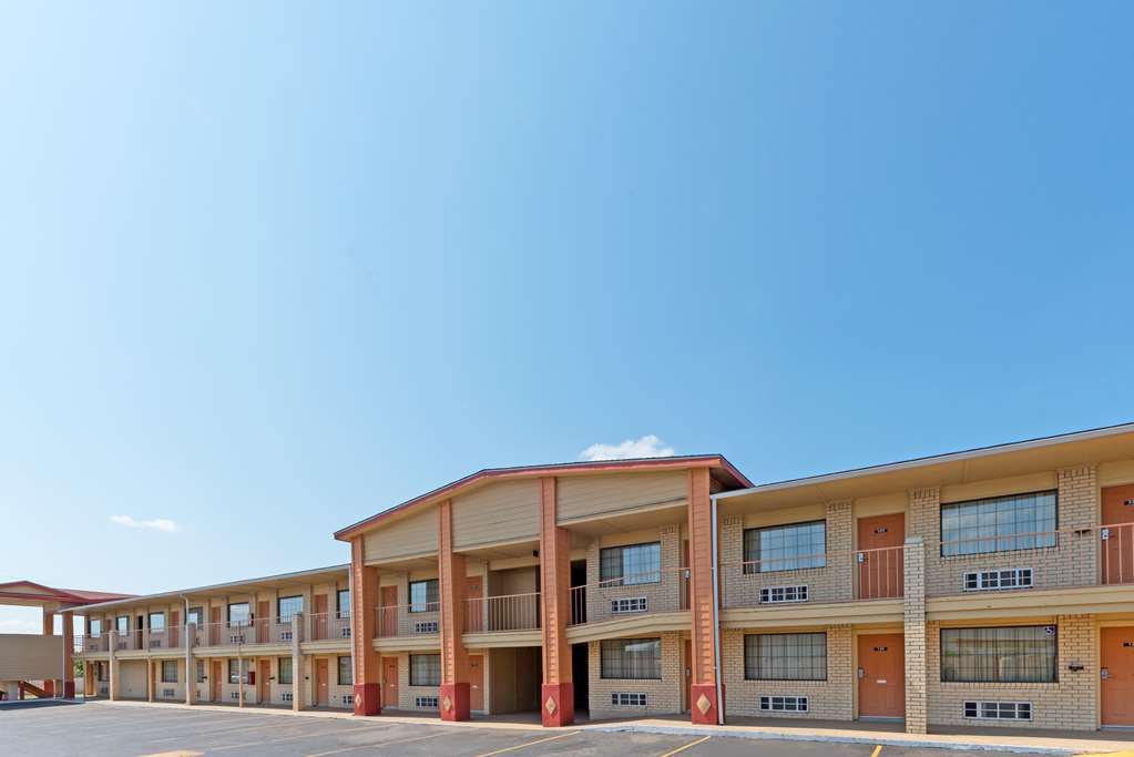 Super 8 By Wyndham Waco/Mall Area Tx Esterno foto